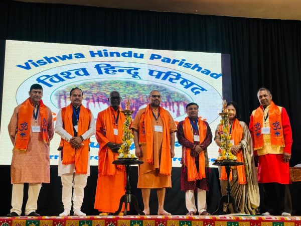 Read more about the article “बिना स्वास्थ्य के समृद्धि किस काम की” – आचार्य राम गोपाल दीक्षित