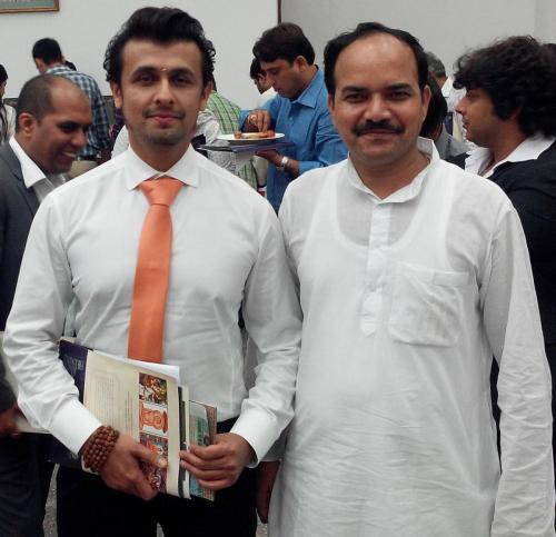 013-Aacharya Ram Gopal Dixit with-Singhar-Sonu-Nigam-MG 20140623 134007